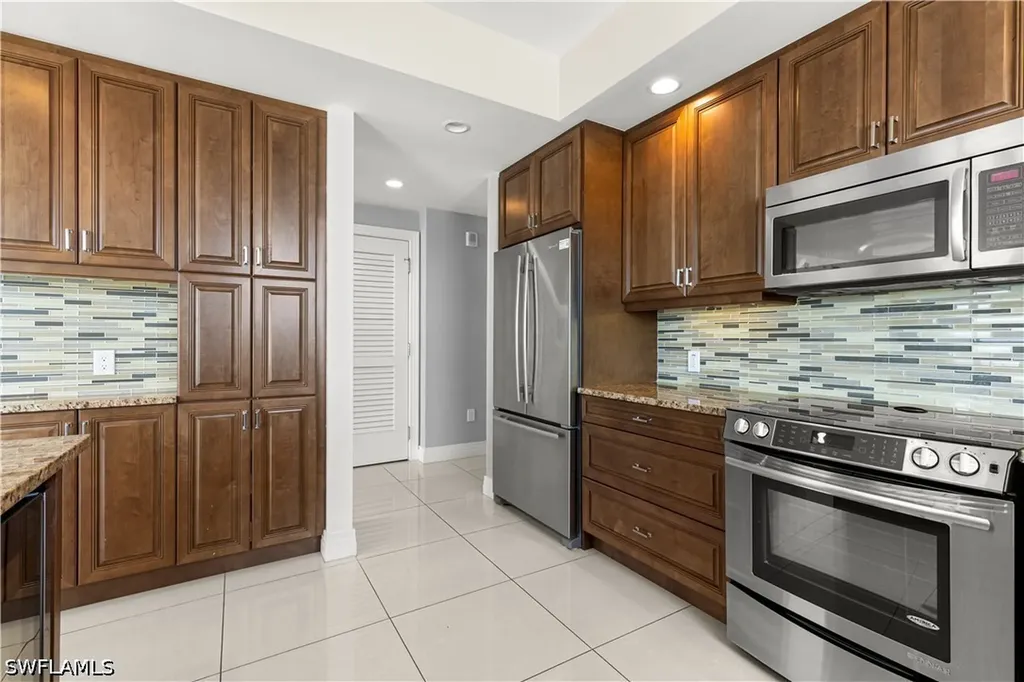 1325 Snell Isle Boulevard NE St. Petersburg FL 33704