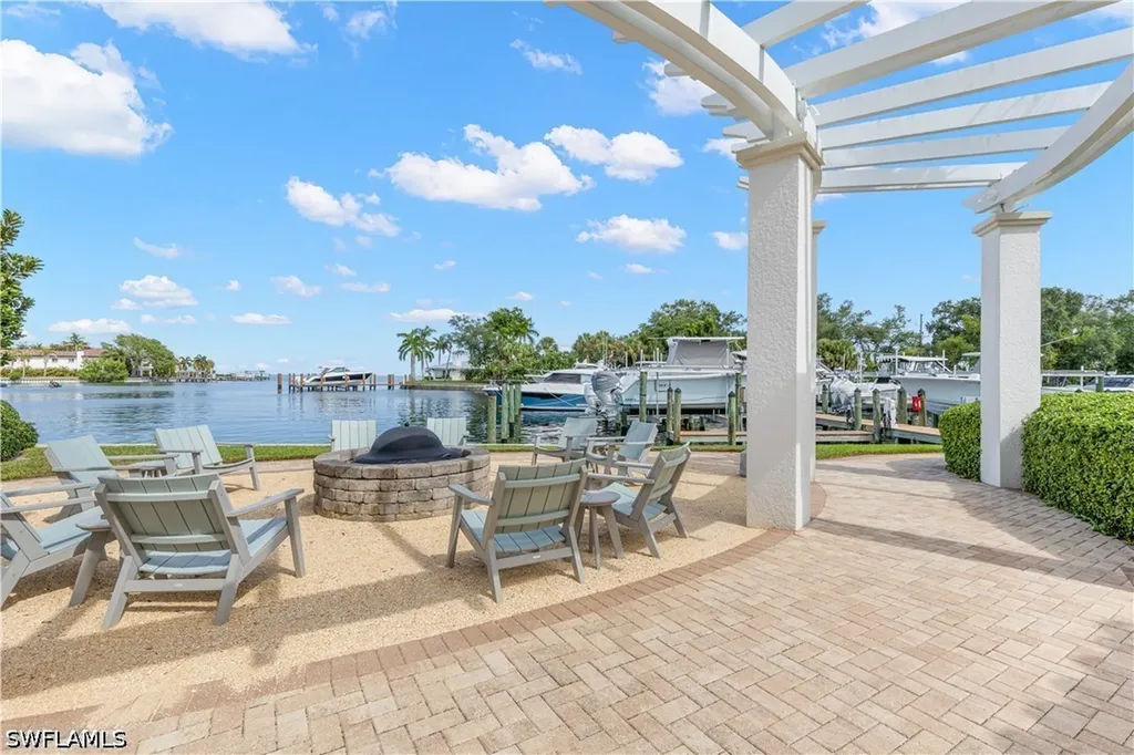 1325 Snell Isle Boulevard NE St. Petersburg FL 33704