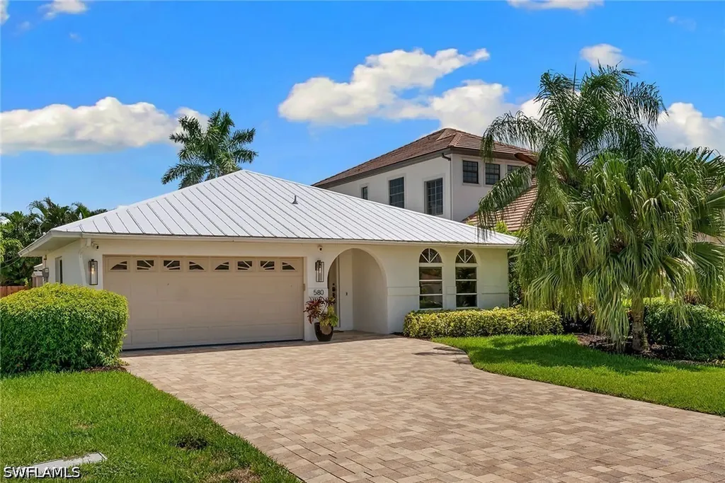 580 97th Avenue N Naples FL 34108