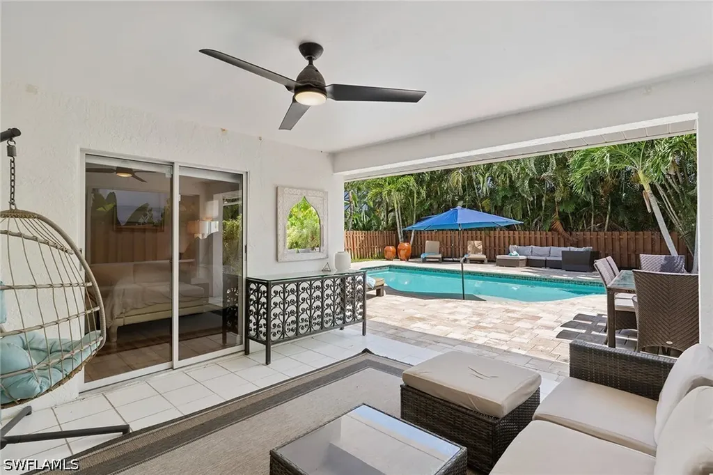 580 97th Avenue N Naples FL 34108