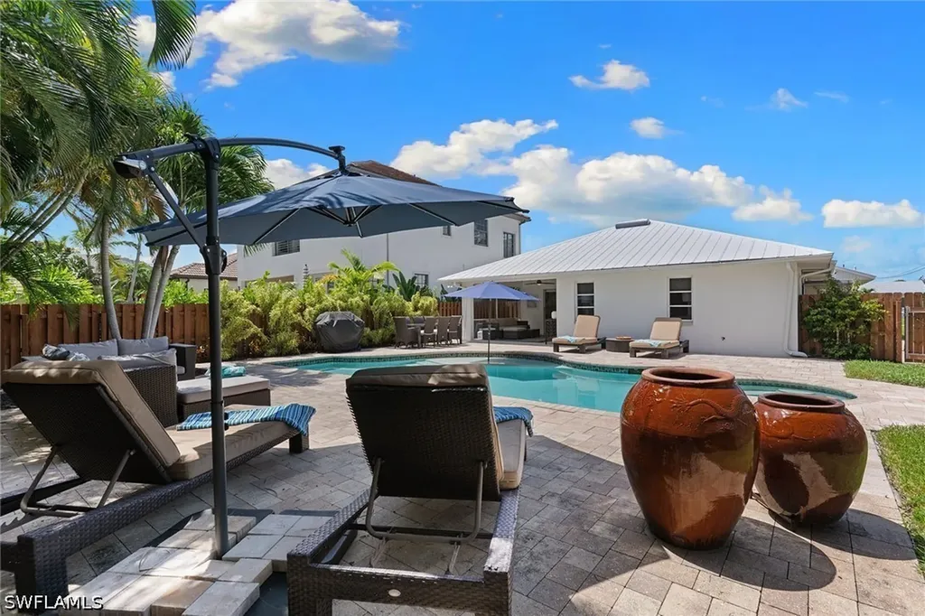 580 97th Avenue N Naples FL 34108