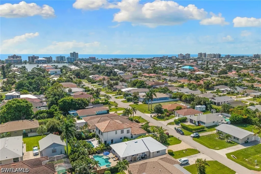 580 97th Avenue N Naples FL 34108