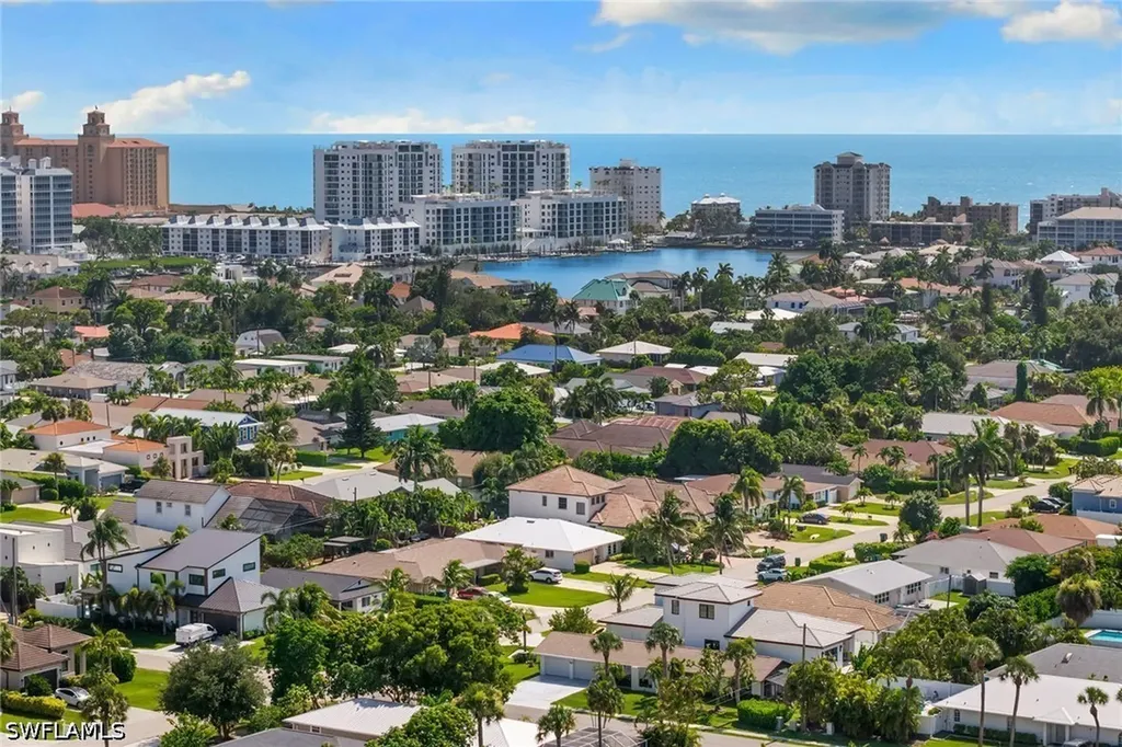 580 97th Avenue N Naples FL 34108