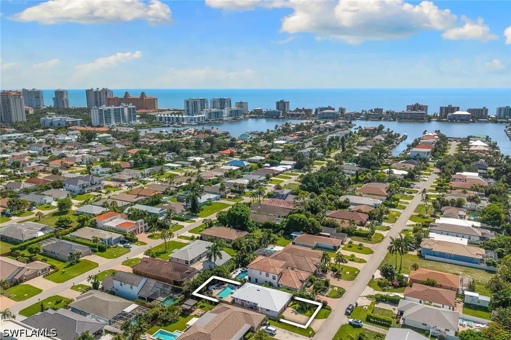 580 97th Avenue N Naples FL 34108