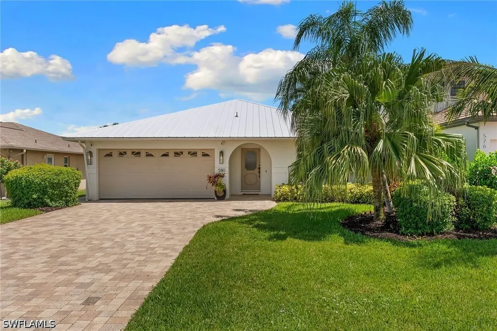 580 97th Avenue N Naples FL 34108