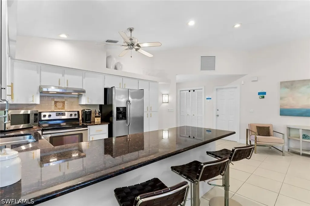 580 97th Avenue N Naples FL 34108