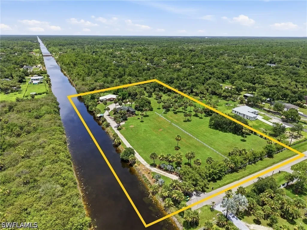 3935 24th Avenue SE Naples FL 34117