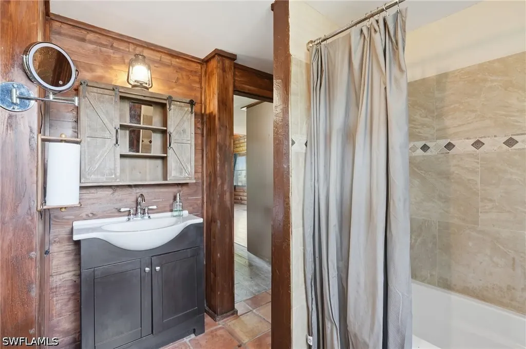 3935 24th Avenue SE Naples FL 34117