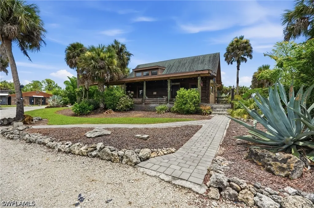 3935 24th Avenue SE Naples FL 34117