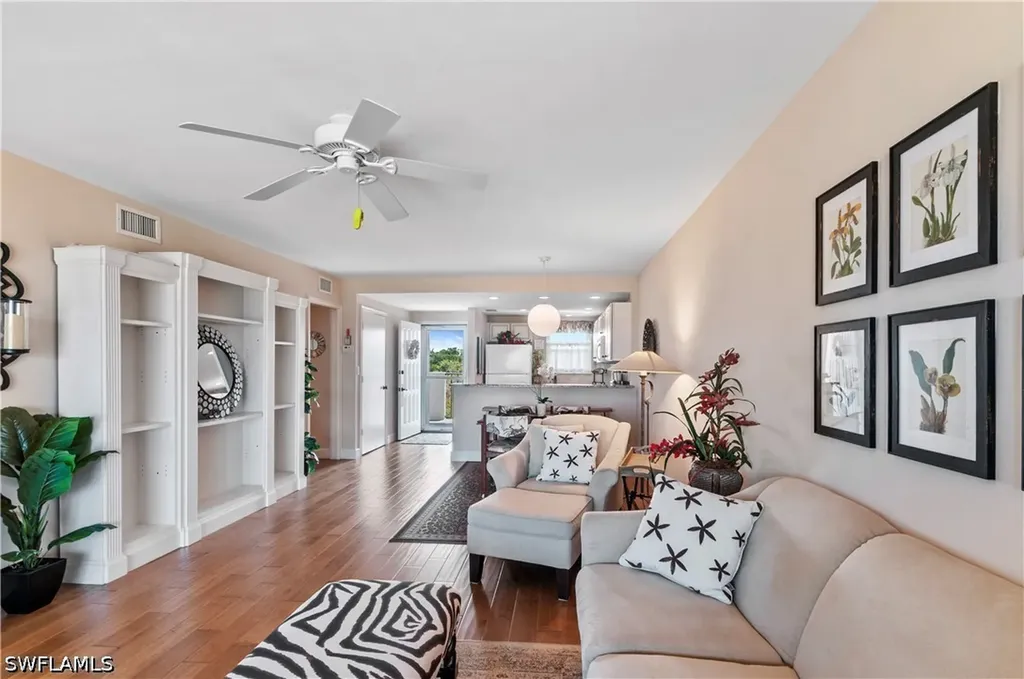29 High Point Circle E Naples FL 34103