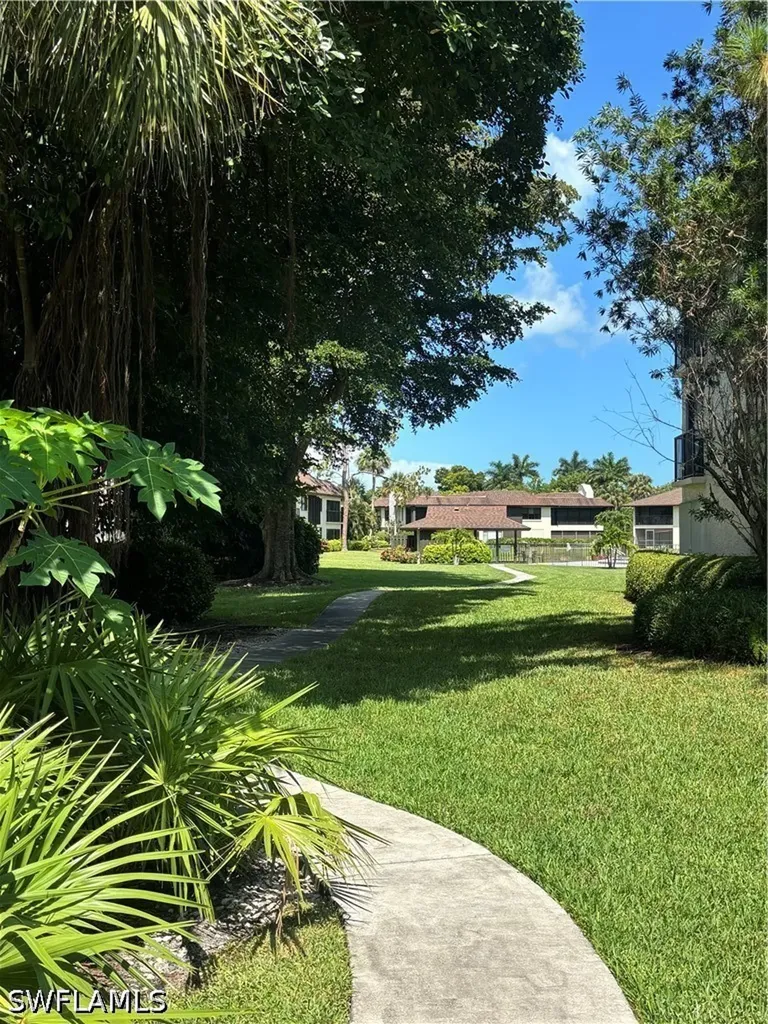 1600 Misty Pines Circle Naples FL 34105