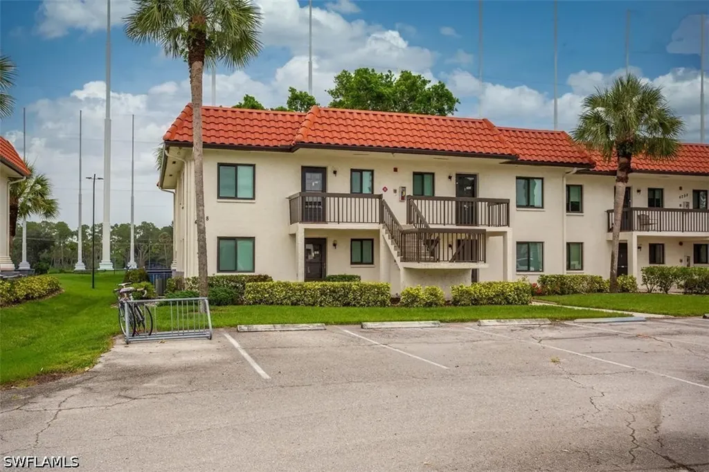 4298 27th Court SW Naples FL 34116