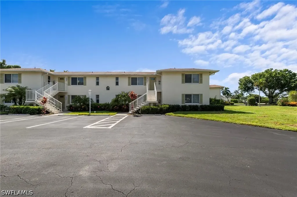720 Teryl Road Naples FL 34112