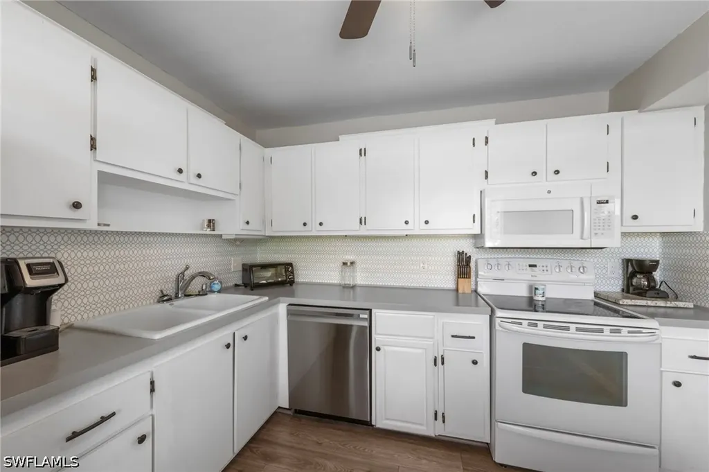 720 Teryl Road Naples FL 34112