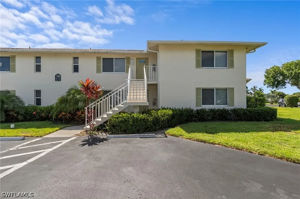 720 Teryl Road Naples FL 34112