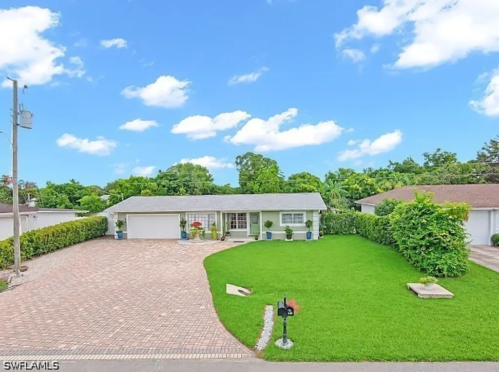 4151 19th Court SW Naples FL 34116