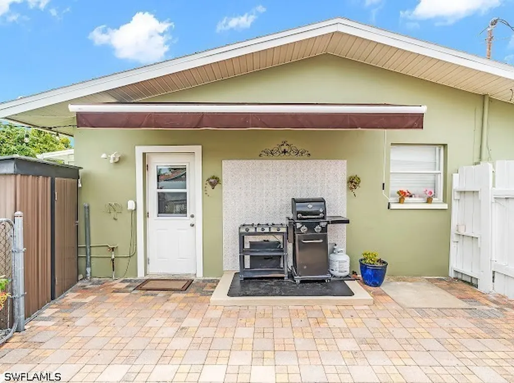 4151 19th Court SW Naples FL 34116