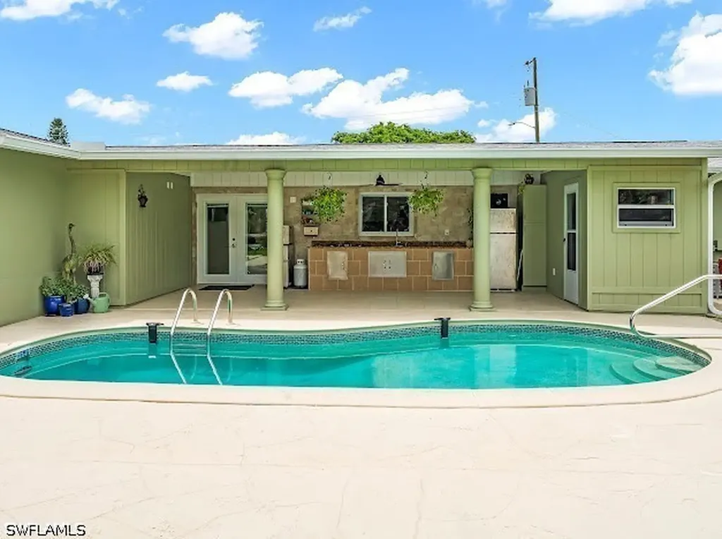 4151 19th Court SW Naples FL 34116