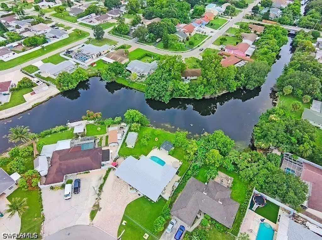 4151 19th Court SW Naples FL 34116