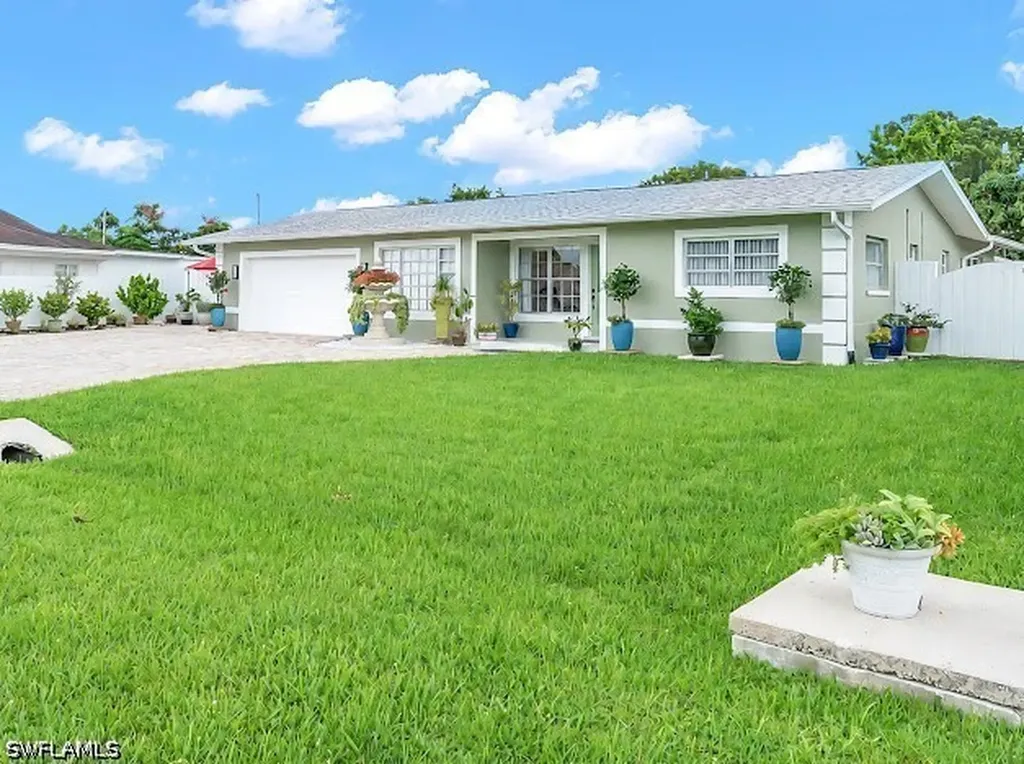 4151 19th Court SW Naples FL 34116