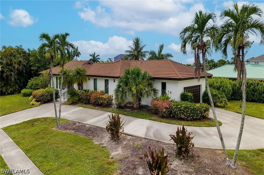 190 Dan River Court Marco Island FL 34145