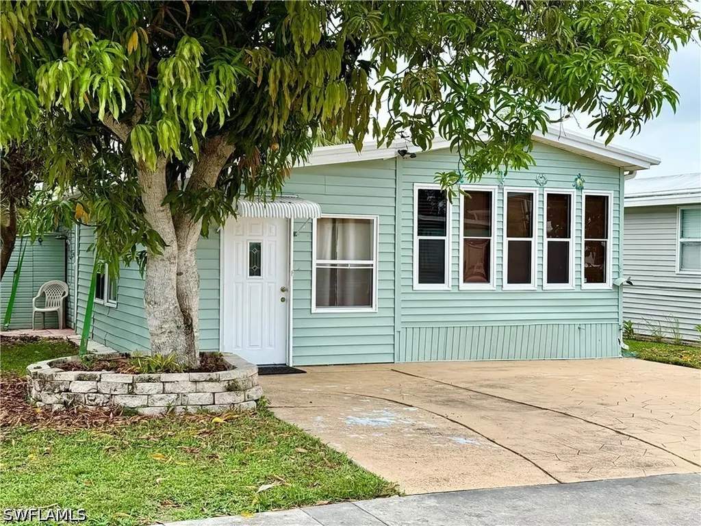 169 Panther Pass Circle Naples FL 34114