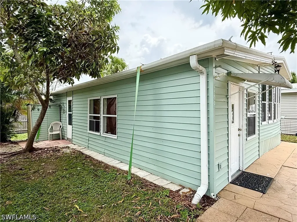 169 Panther Pass Circle Naples FL 34114