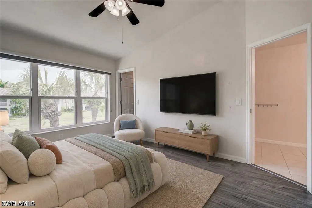904 Hampton Circle Naples FL 34105