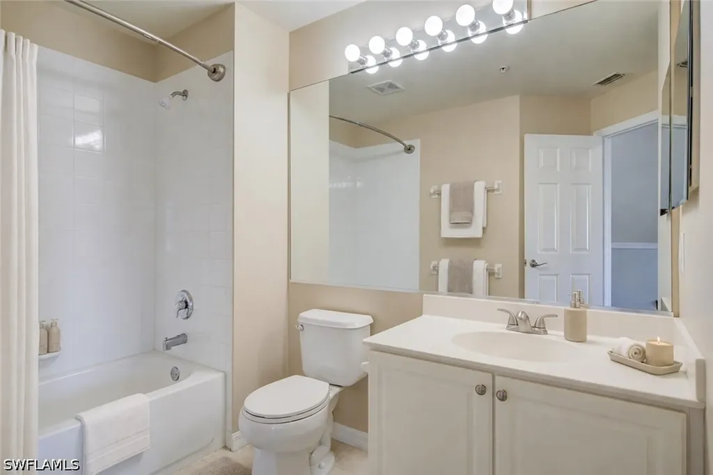 904 Hampton Circle Naples FL 34105