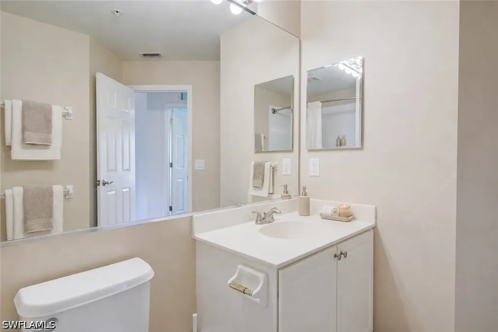 904 Hampton Circle Naples FL 34105