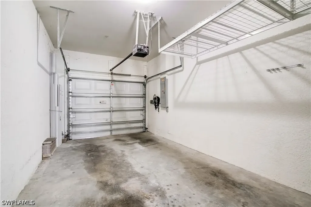 904 Hampton Circle Naples FL 34105