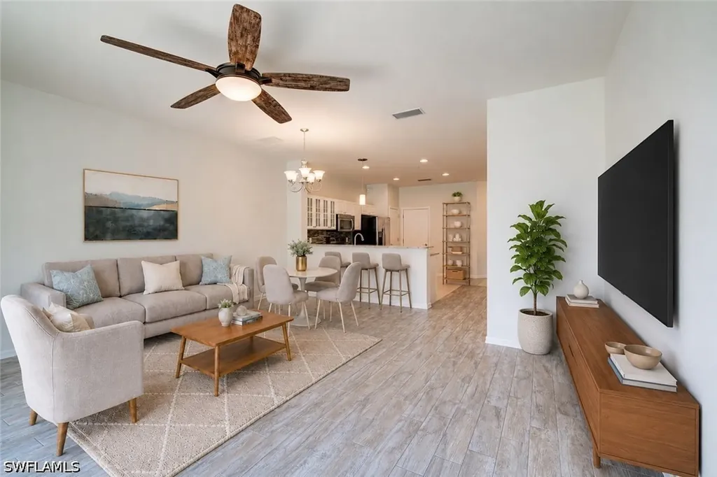 904 Hampton Circle Naples FL 34105