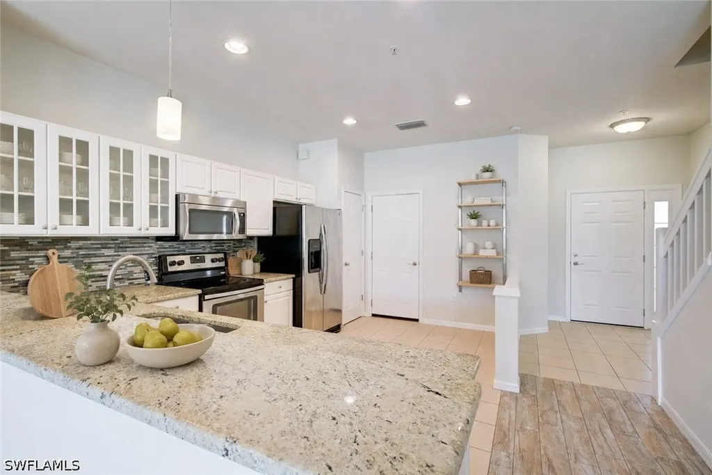904 Hampton Circle Naples FL 34105