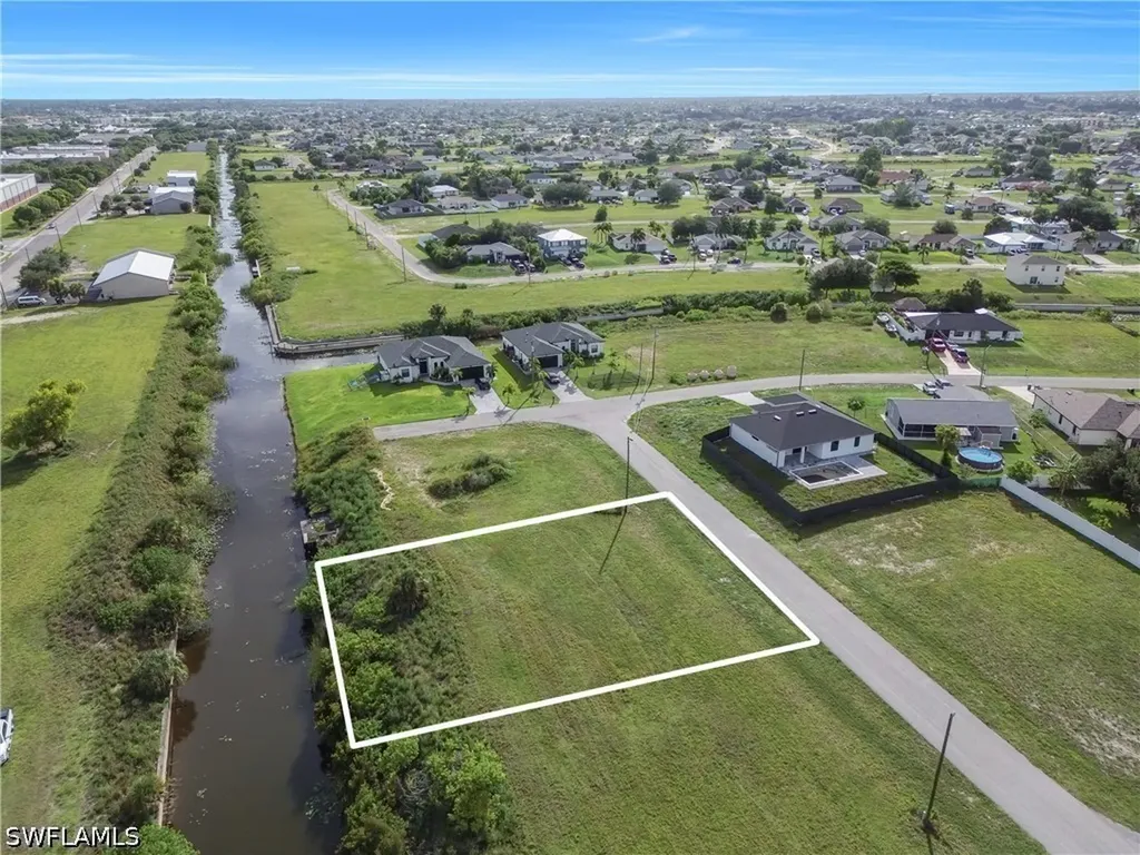 2104 NE 13th Lane Cape Coral FL 33909