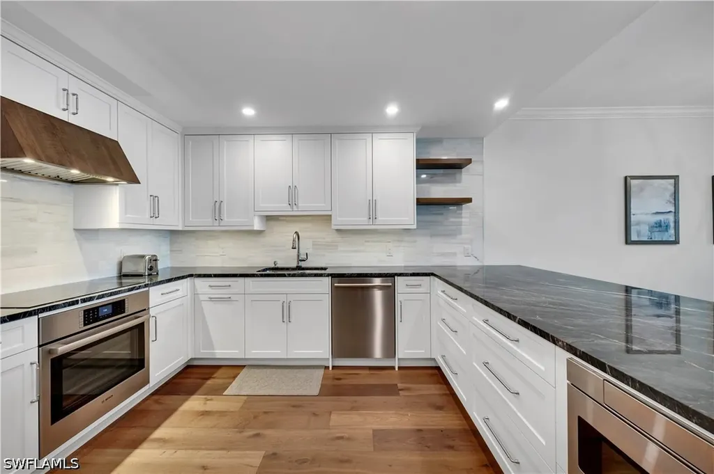 4000 Gulf Shore Boulevard N Naples FL 34103