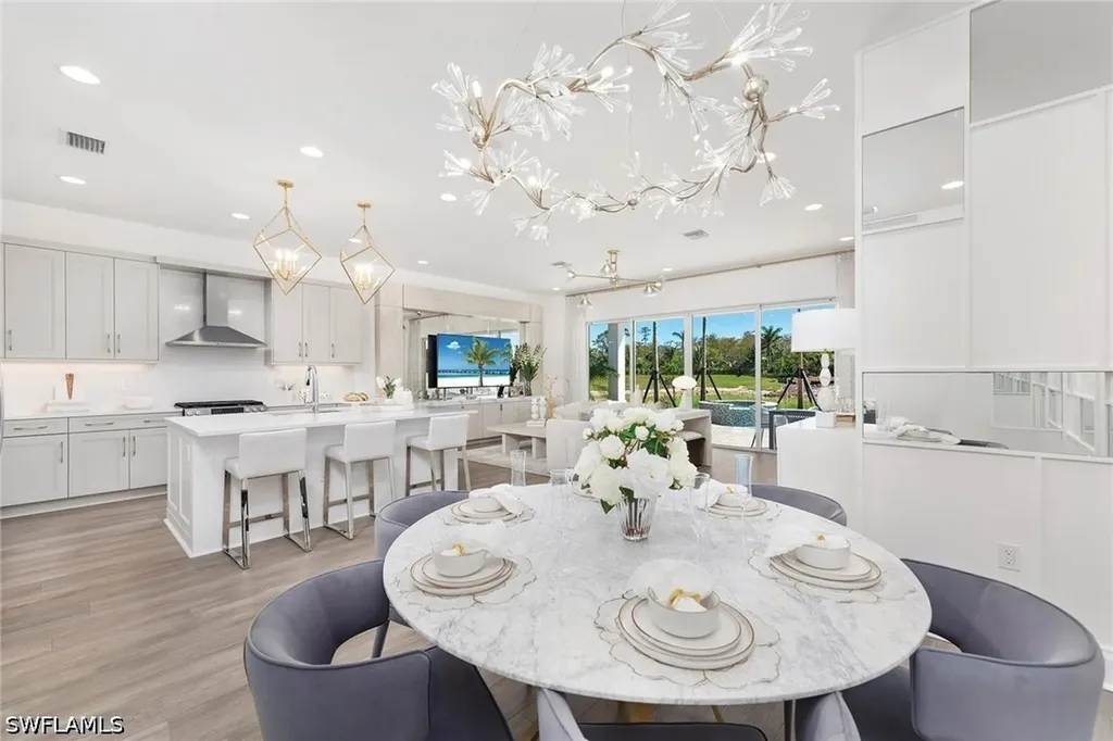 2742 Ridgecrest Place Naples FL 34112