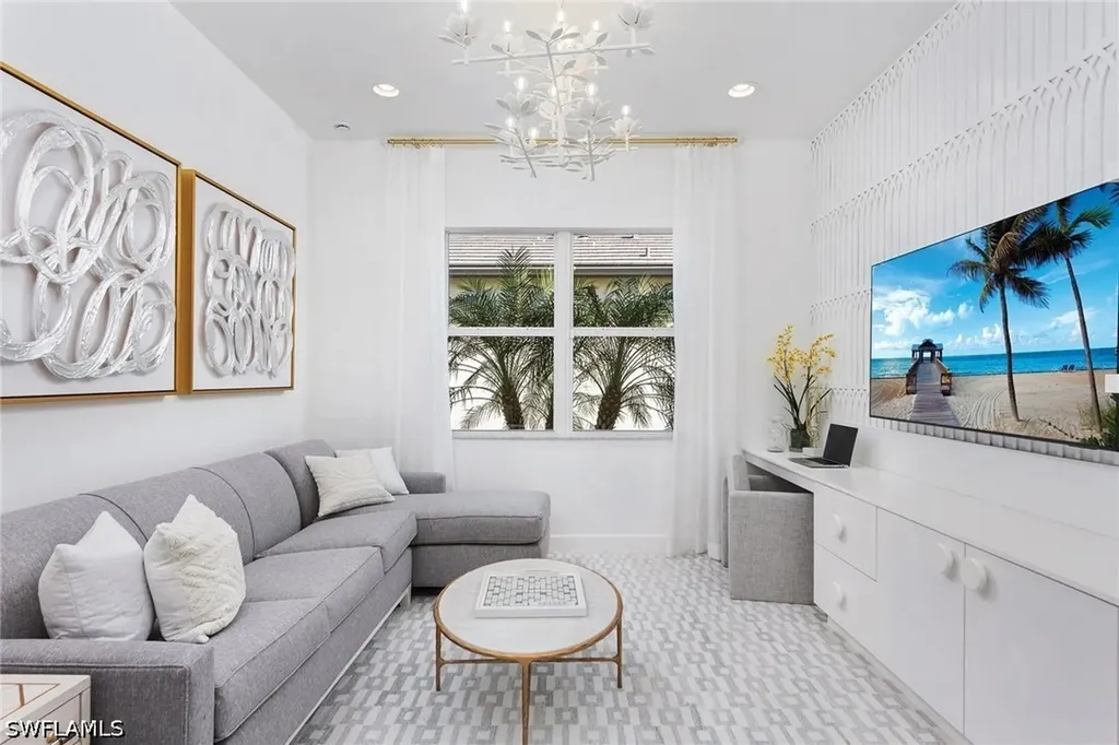 2742 Ridgecrest Place Naples FL 34112