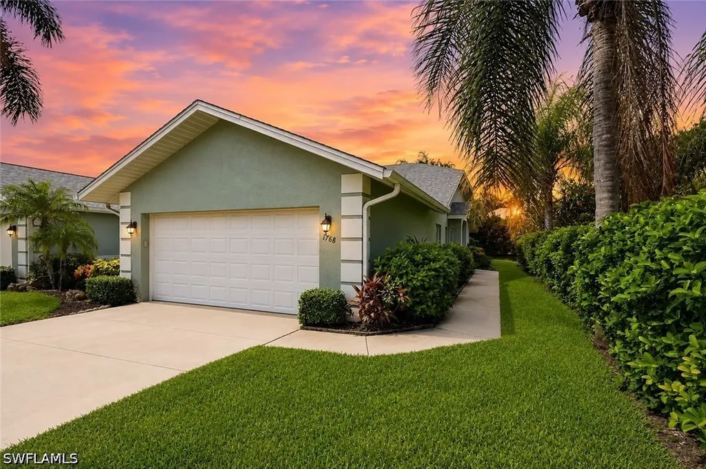 1768 Royal Circle Naples FL 34112