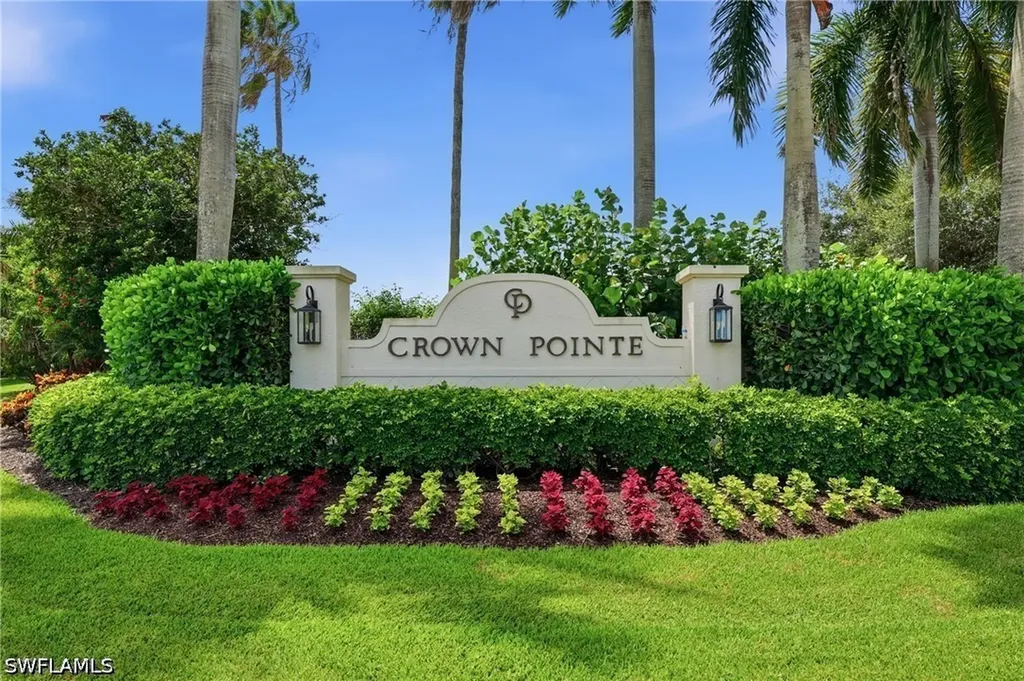 1768 Royal Circle Naples FL 34112