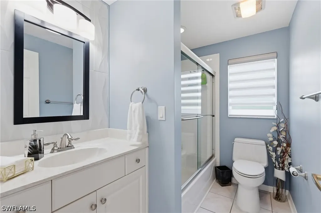 1768 Royal Circle Naples FL 34112