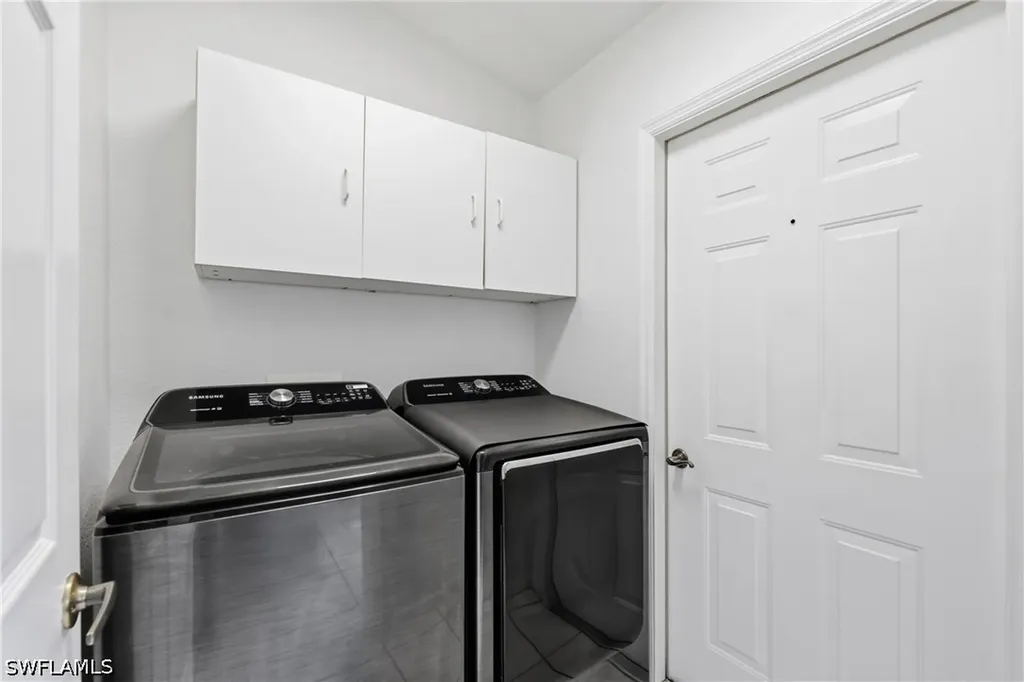 1768 Royal Circle Naples FL 34112