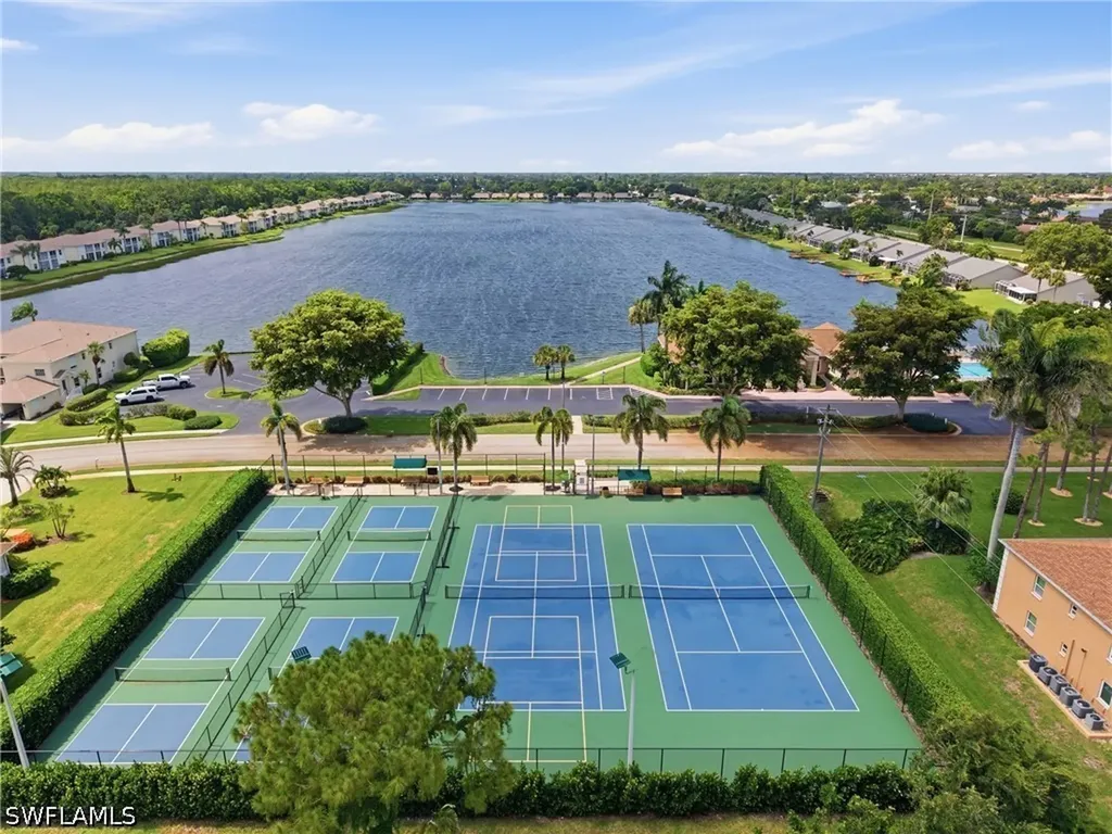 1768 Royal Circle Naples FL 34112