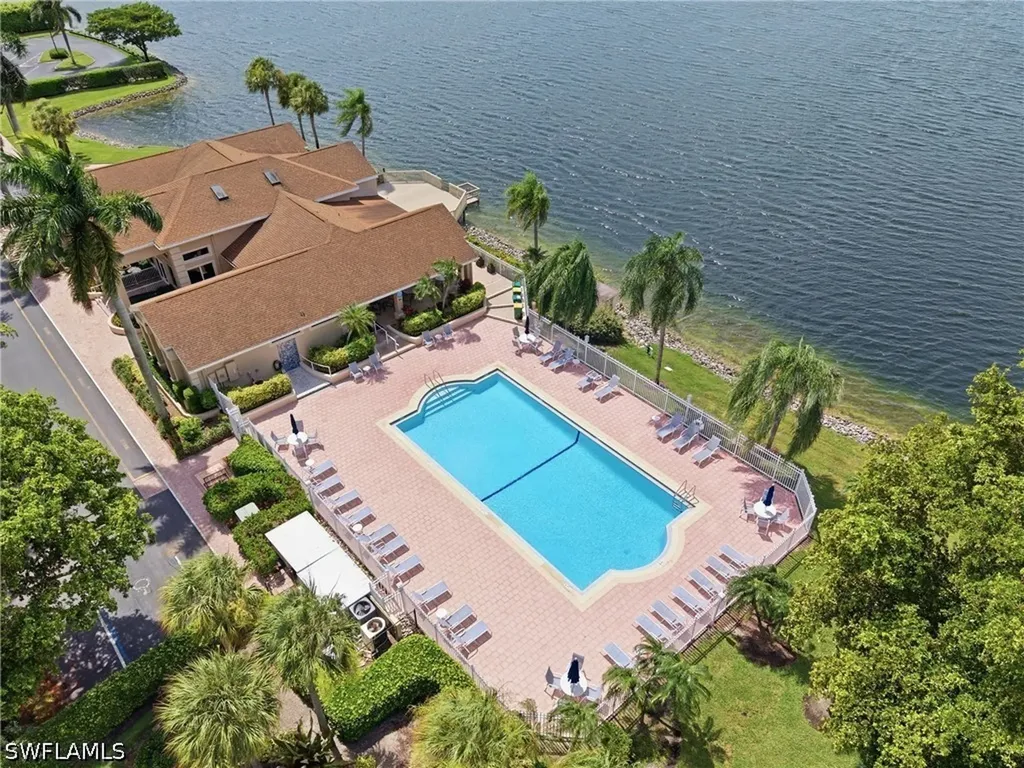 1768 Royal Circle Naples FL 34112