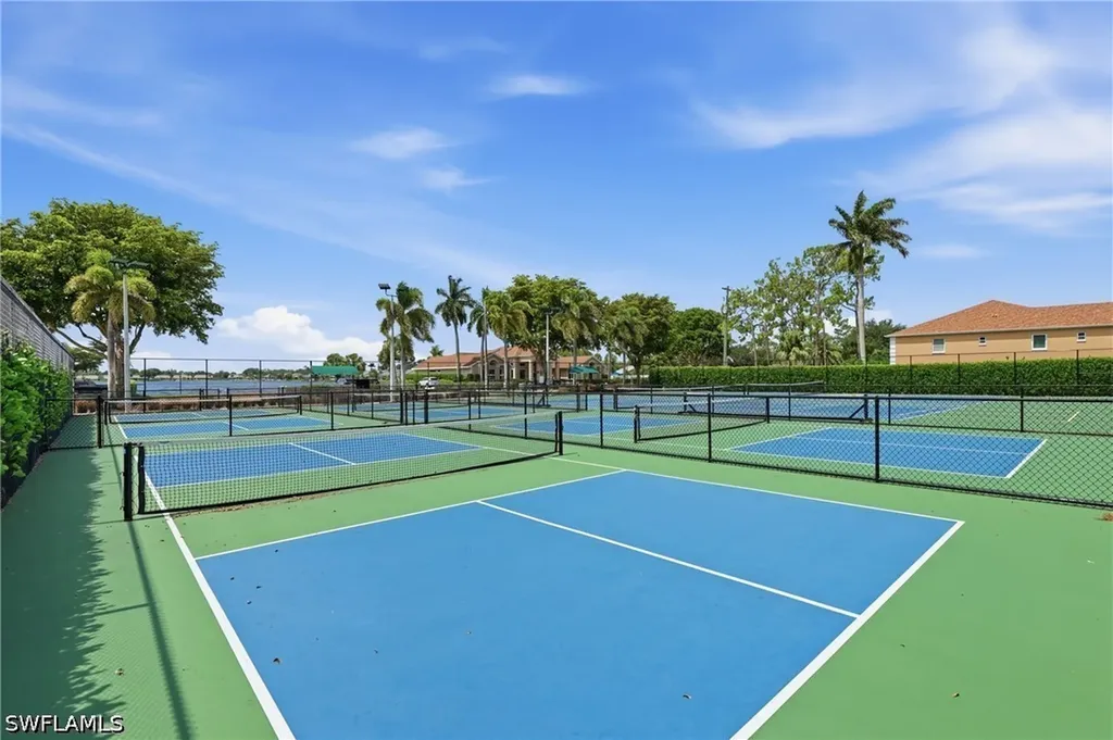 1768 Royal Circle Naples FL 34112