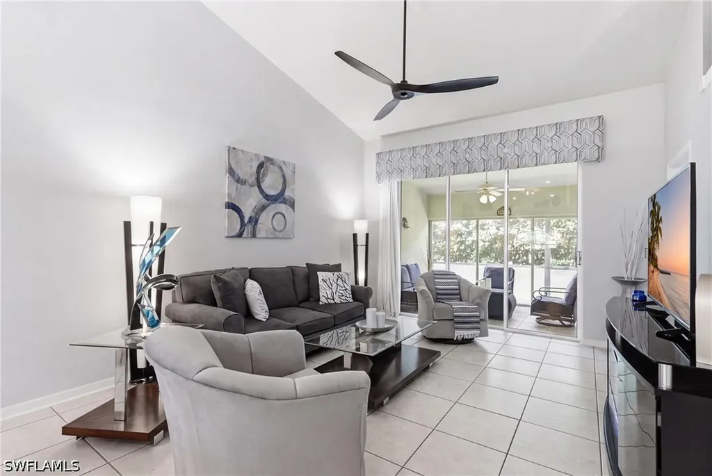 1768 Royal Circle Naples FL 34112