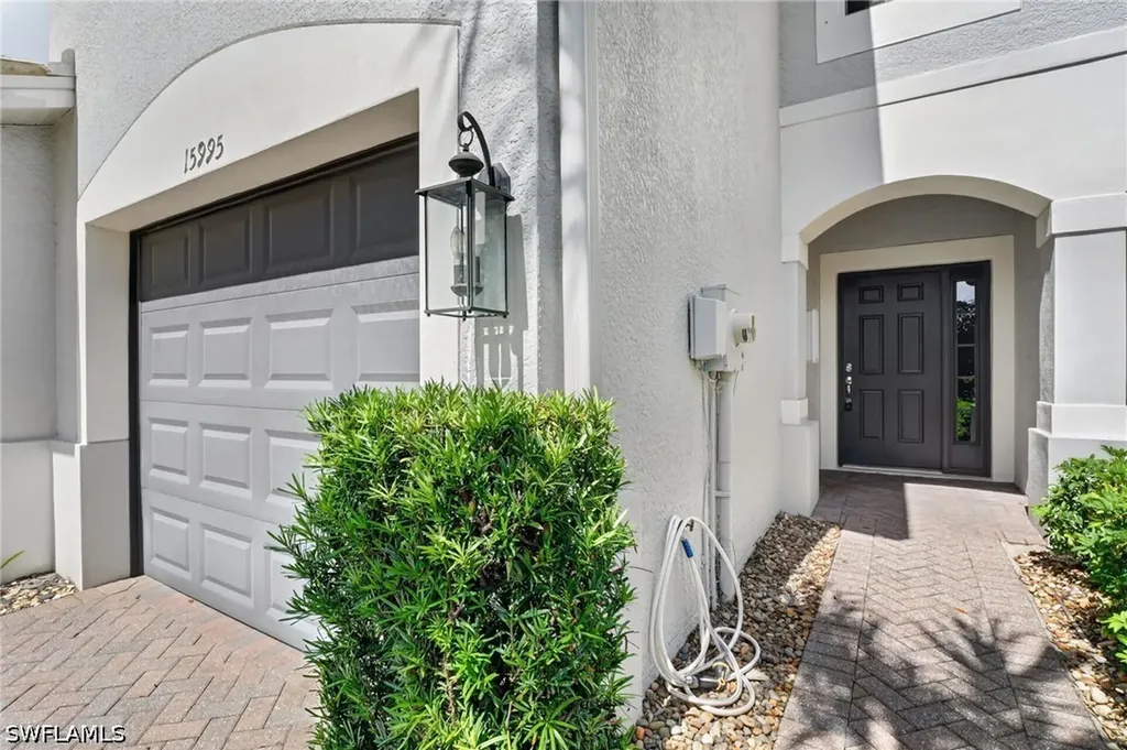 15995 Caldera Lane Naples FL 34110
