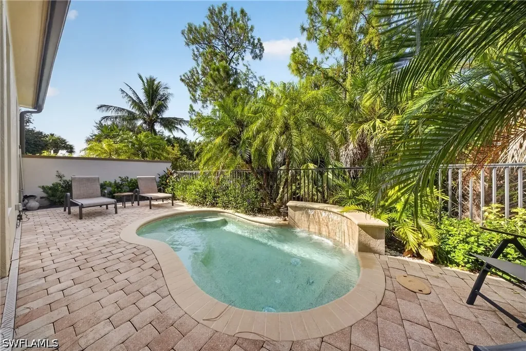 7890 Allende Lane Naples FL 34113