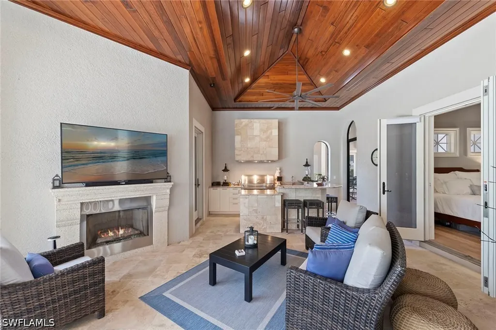 5031 Groveland Terrace Naples FL 34119