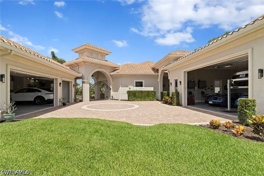 5031 Groveland Terrace Naples FL 34119
