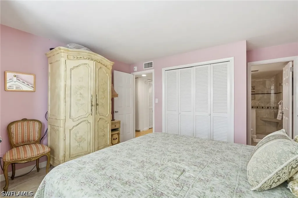 1065 Gulf Shore Boulevard N Naples FL 34102